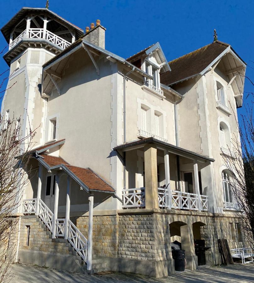 Le Manoir Des Lys Διαμέρισμα Tilly-sur-Seulles Εξωτερικό φωτογραφία